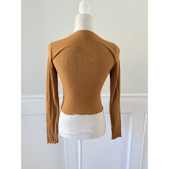 Forever 21 Mustard Ribbed Stretch Henley LS Crop Top S – Excellent Condition - Picture 4 of 5